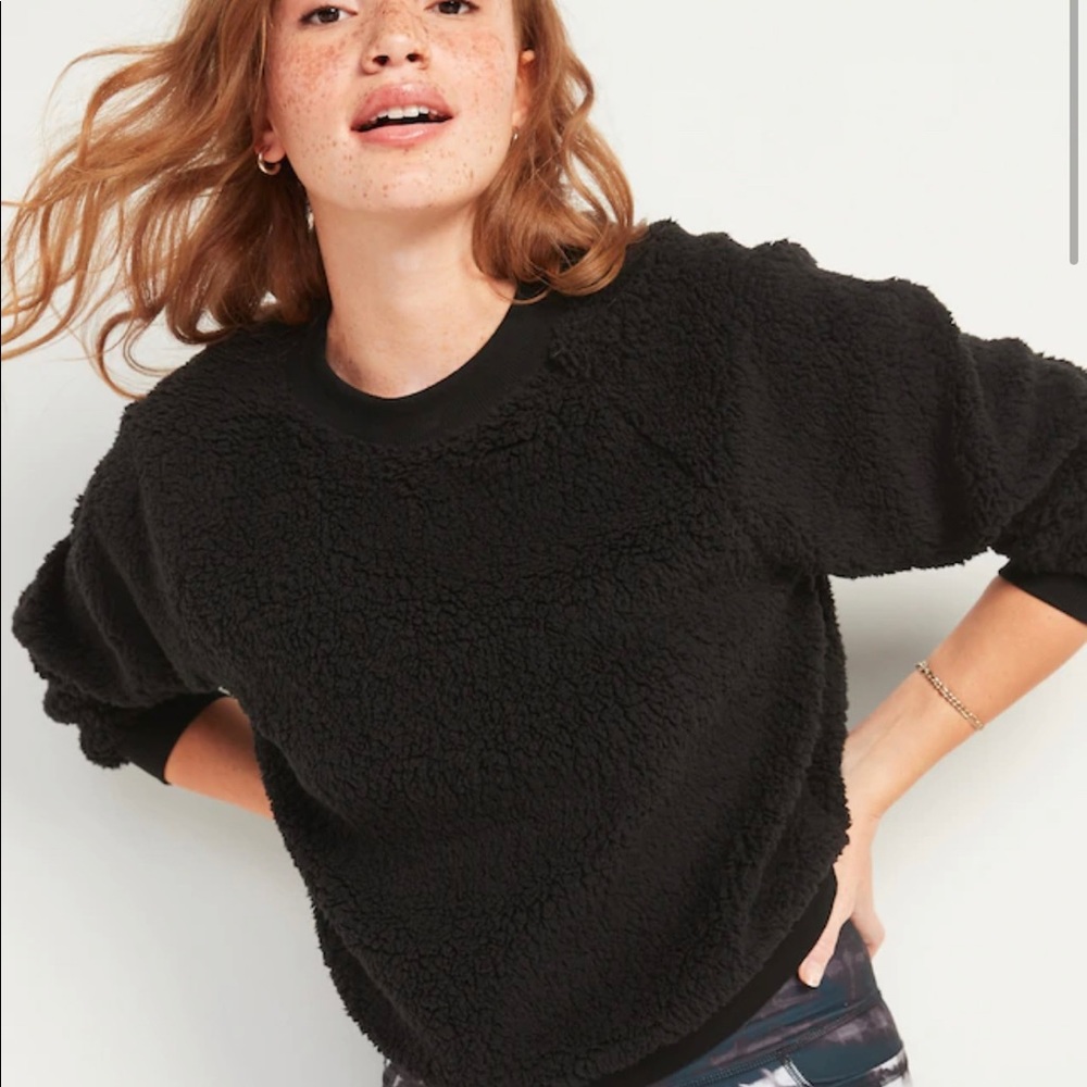 NWT Old Navy Sweater, Black
